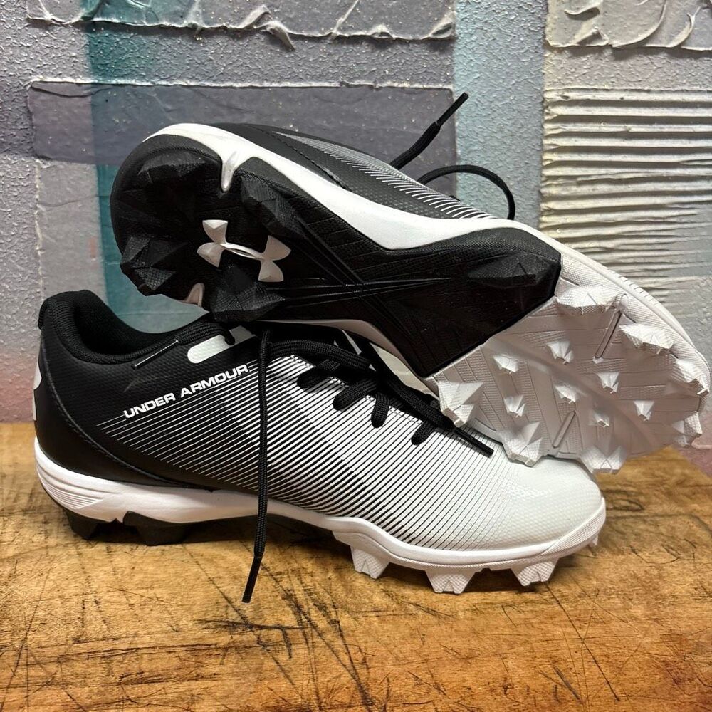 Under Armour Men’s 6.5 Lead Off Baseball Cleats Rubber Spikes Athletic Black Wht